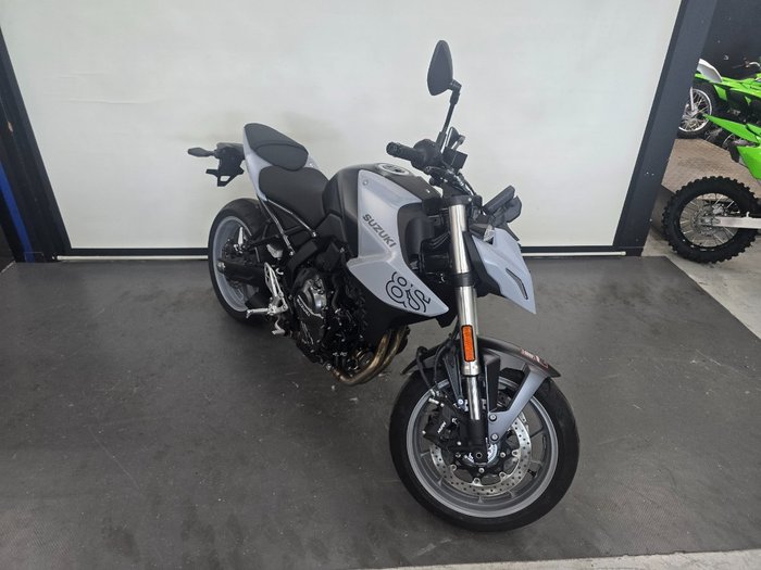 2024 Suzuki GSX-8S GREY