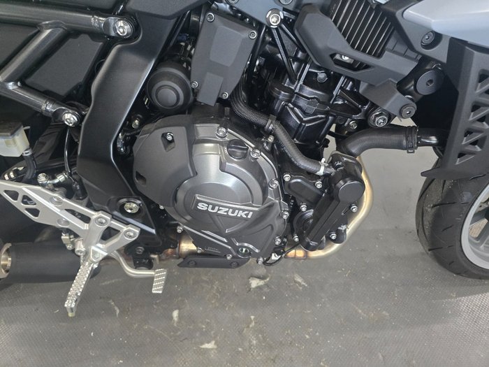 2024 Suzuki GSX-8S GREY