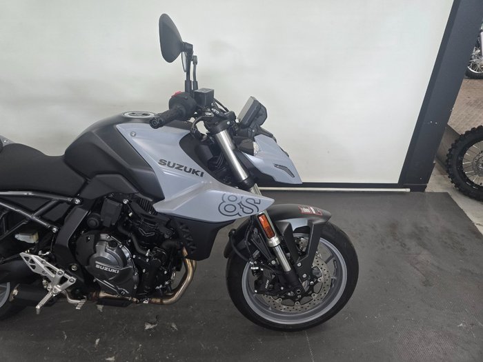 2024 Suzuki GSX-8S GREY