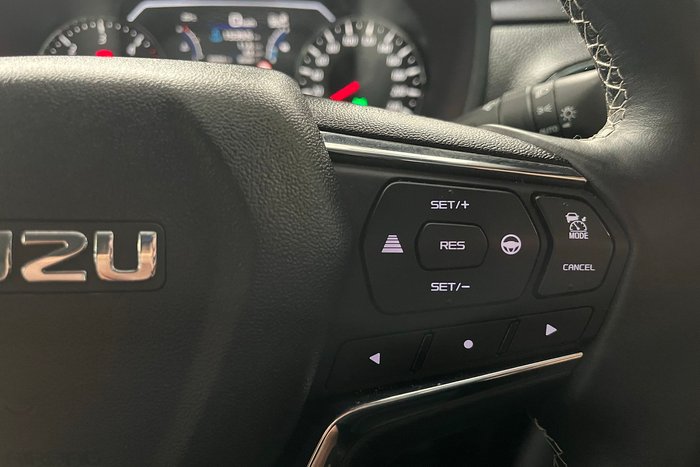 2024 Isuzu MU-X LS-T