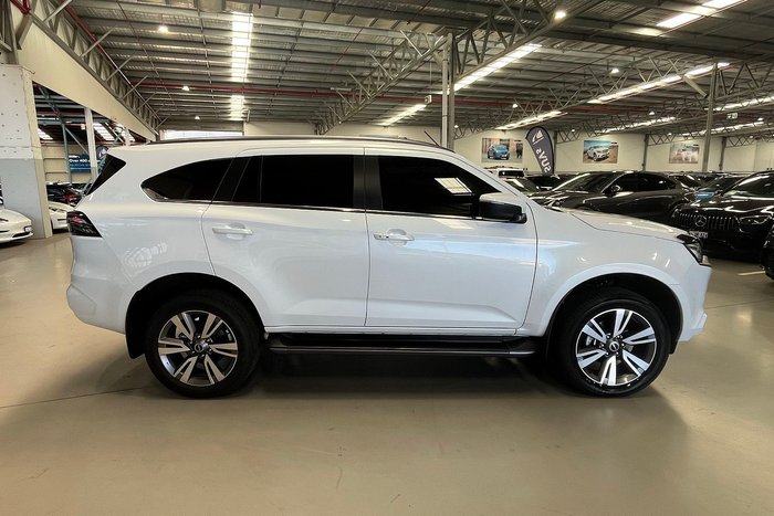 2024 Isuzu MU-X LS-T