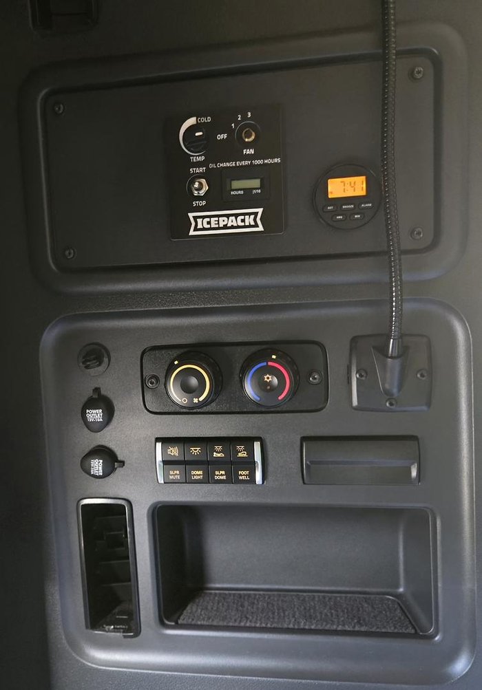 2021 Freightliner Cascadia WHITE