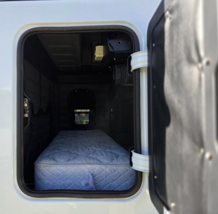 2021 Freightliner Cascadia WHITE