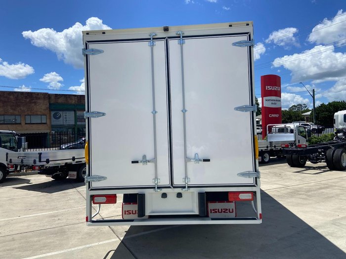 2025 Isuzu N Series NQR 88/80-190 AM D42