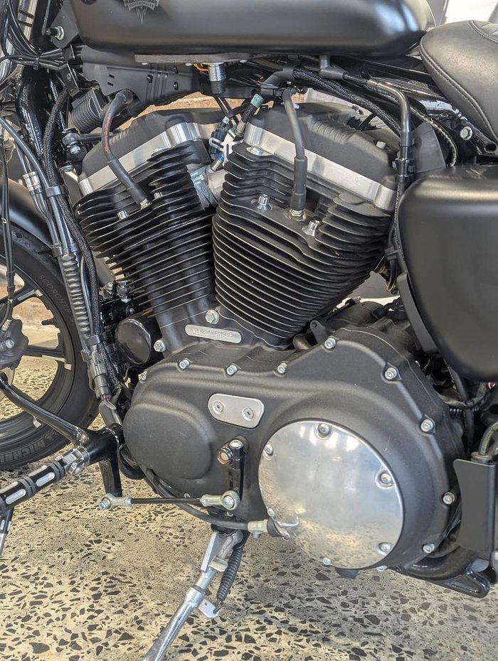 2016 Harley-Davidson Iron 883 (XL883N) Sportster Black