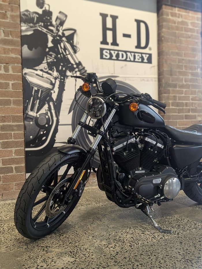 2016 Harley-Davidson Iron 883 (XL883N)