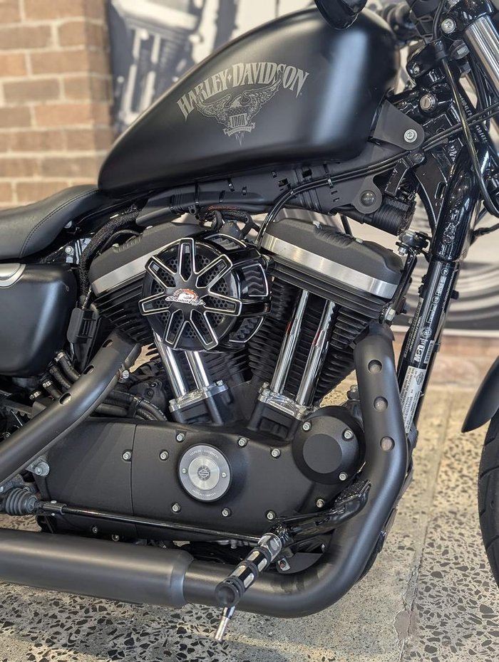 2016 Harley-Davidson Iron 883 (XL883N) Sportster Black