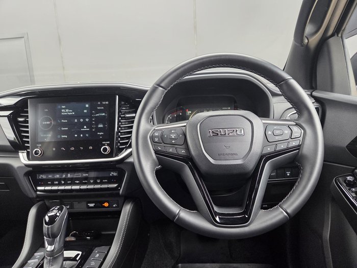 2025 Isuzu MU-X LS-T