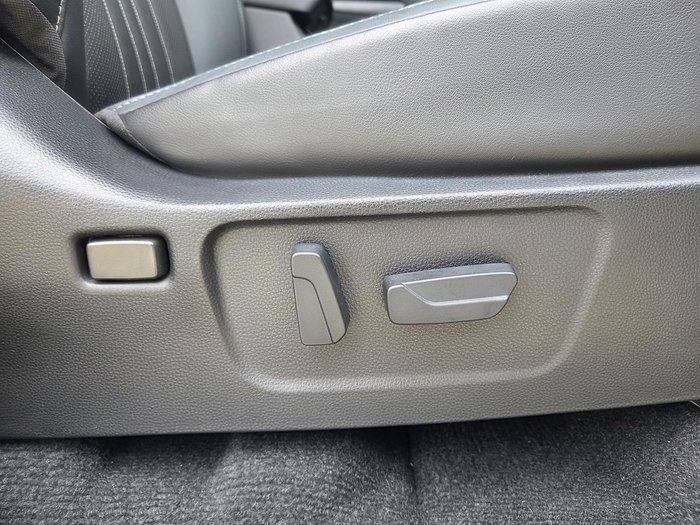 2025 Isuzu MU-X LS-T