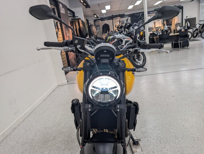 2026 Triumph 2026 Triumph 660CC Trident LAMS Yellow