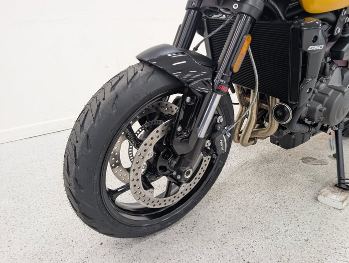 2026 Triumph 2026 Triumph 660CC Trident LAMS Yellow