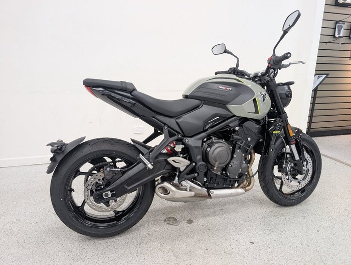 2026 Triumph 2026 Triumph 660CC Trident LAMS Black