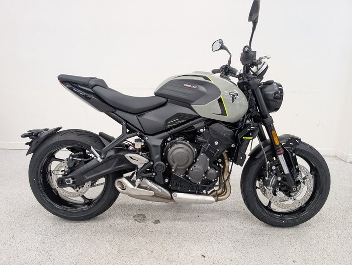 2026 Triumph 2026 Triumph 660CC Trident LAMS Black
