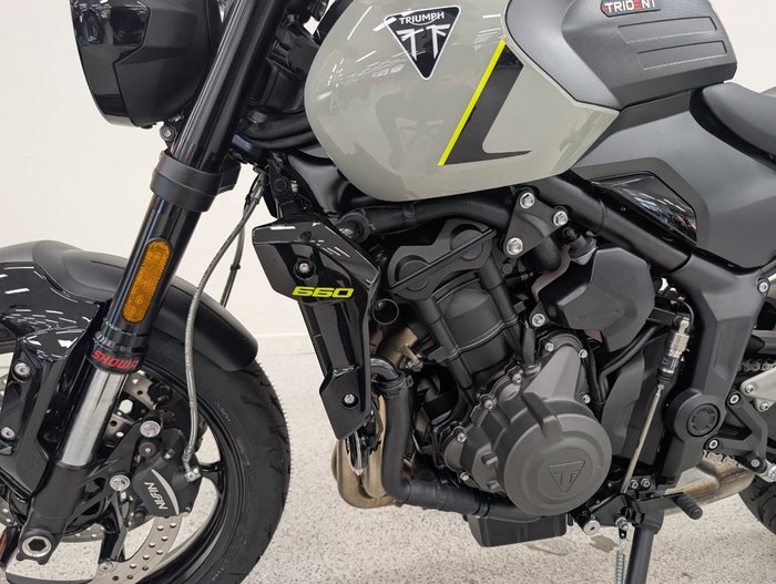 2026 Triumph 2026 Triumph 660CC Trident LAMS Black