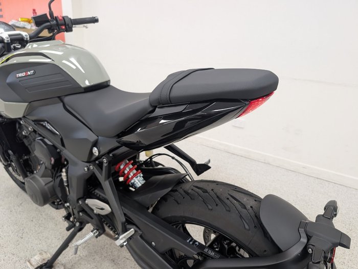2026 Triumph 2026 Triumph 660CC Trident LAMS Black