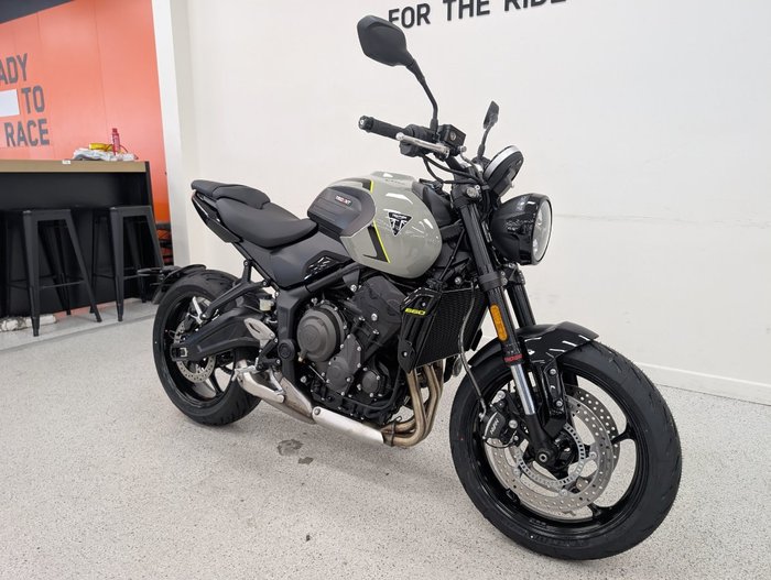 2026 Triumph 2026 Triumph 660CC Trident LAMS Black