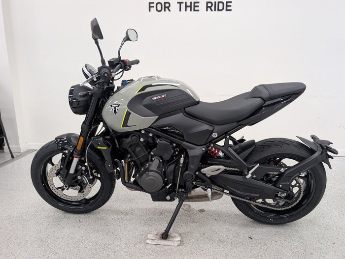 2026 Triumph 2026 Triumph 660CC Trident LAMS Black