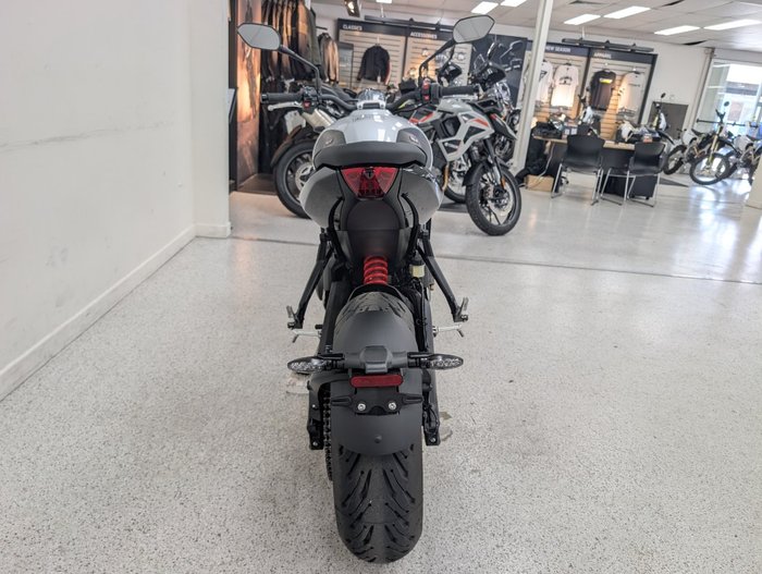 2026 Triumph 2026 Triumph 660CC Trident LAMS White