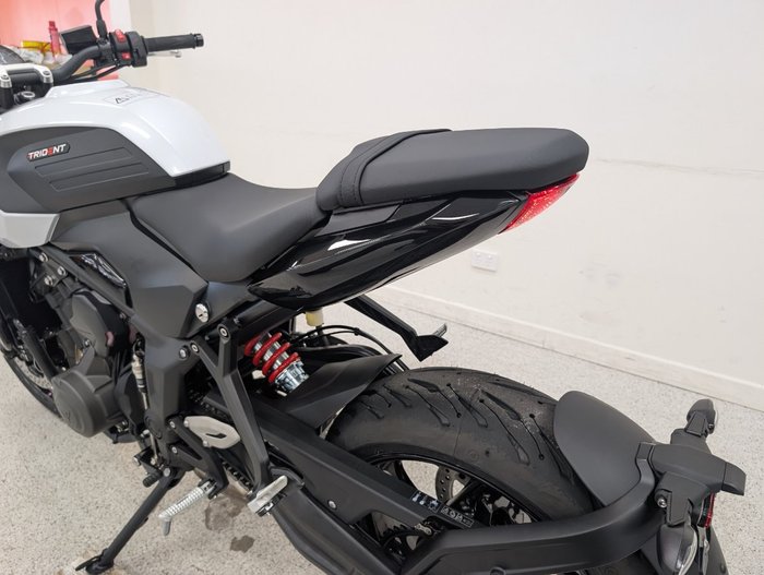 2026 Triumph 2026 Triumph 660CC Trident LAMS White