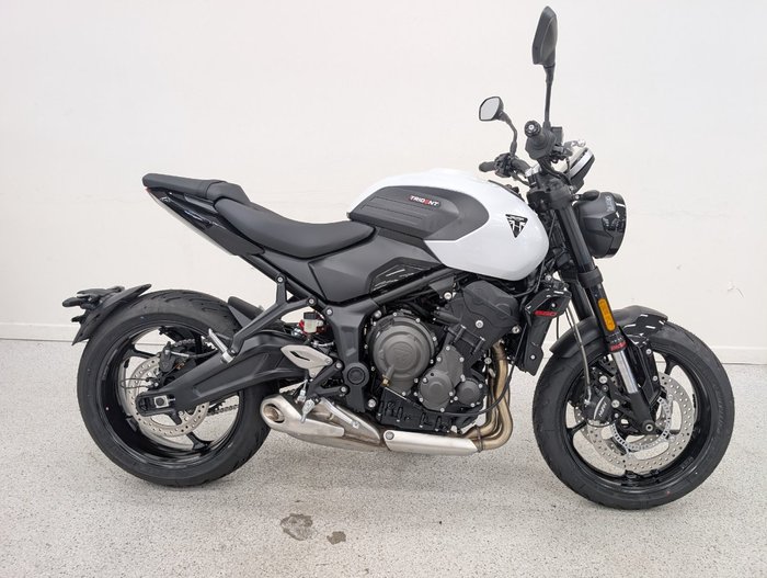 2026 Triumph 2026 Triumph 660CC Trident LAMS White