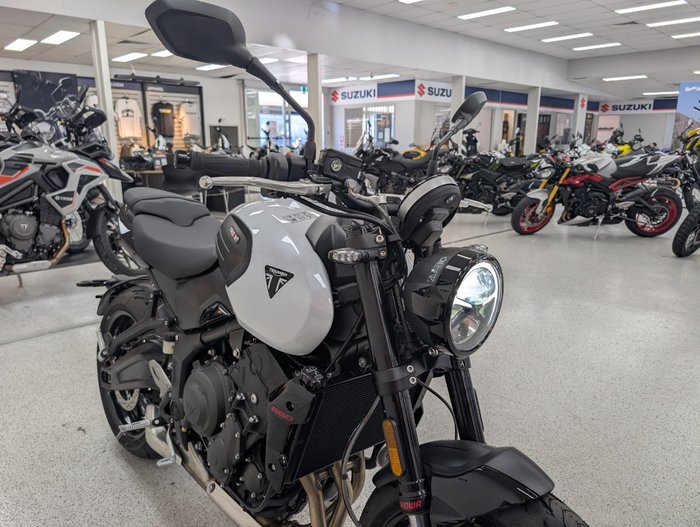 2026 Triumph 2026 Triumph 660CC Trident LAMS White