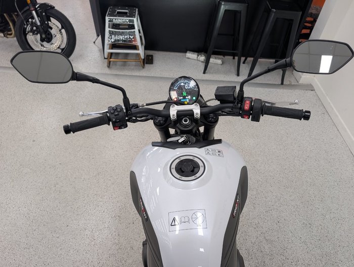 2026 Triumph 2026 Triumph 660CC Trident LAMS White