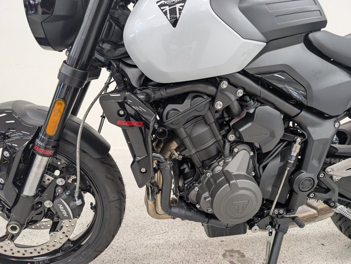 2026 Triumph 2026 Triumph 660CC Trident LAMS White