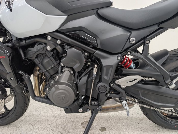 2026 Triumph 2026 Triumph 660CC Trident LAMS White