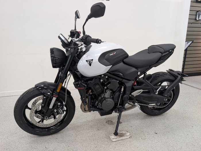 2026 Triumph 2026 Triumph 660CC Trident LAMS White
