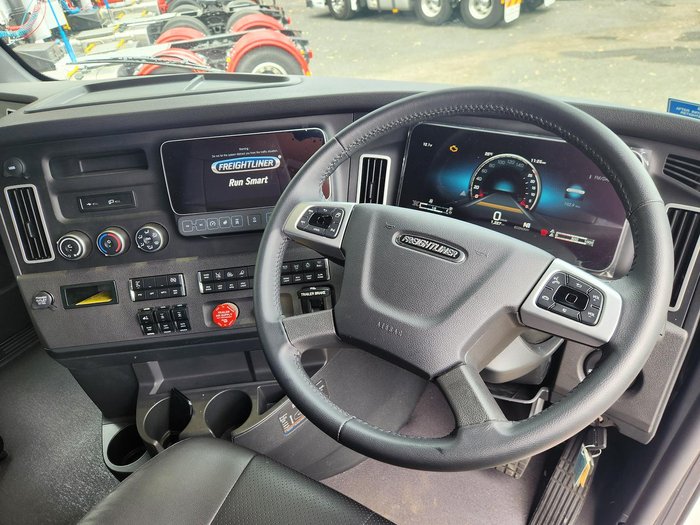 2024 Freightliner Cascadia 116