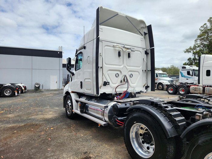 2024 Freightliner Cascadia 116