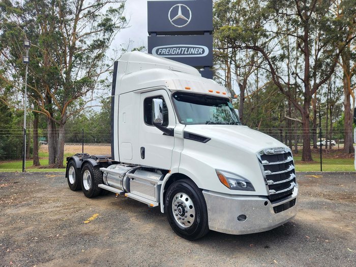 2024 Freightliner Cascadia