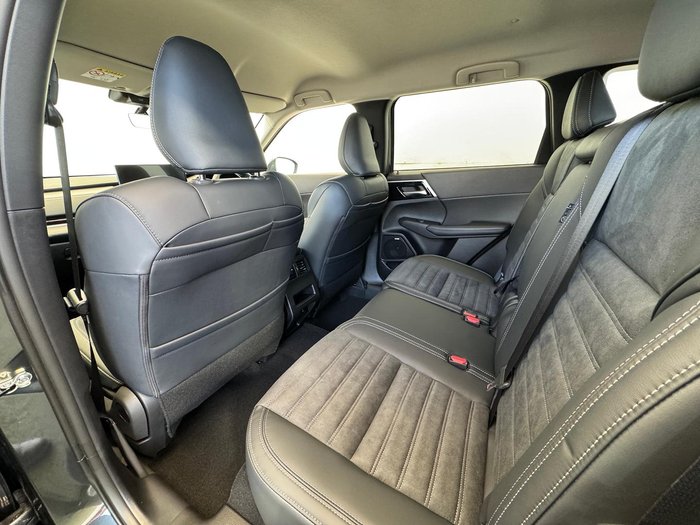 2025 Mitsubishi Outlander Aspire