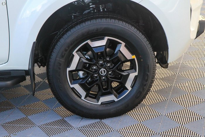 2025 Nissan Navara ST-X