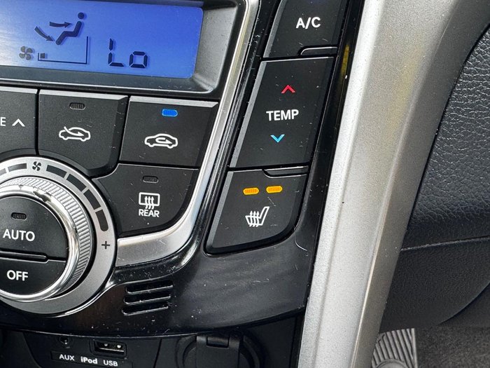 2013 Hyundai i30 Premium GD Creamy White