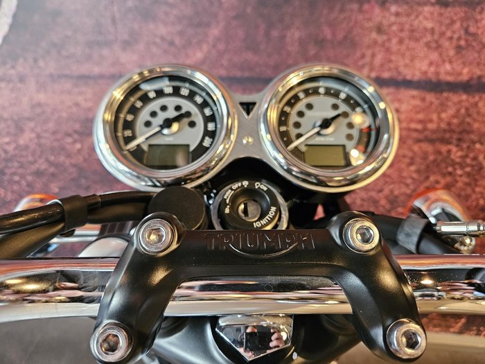 2023 Triumph Bonneville T120 Bonneville White