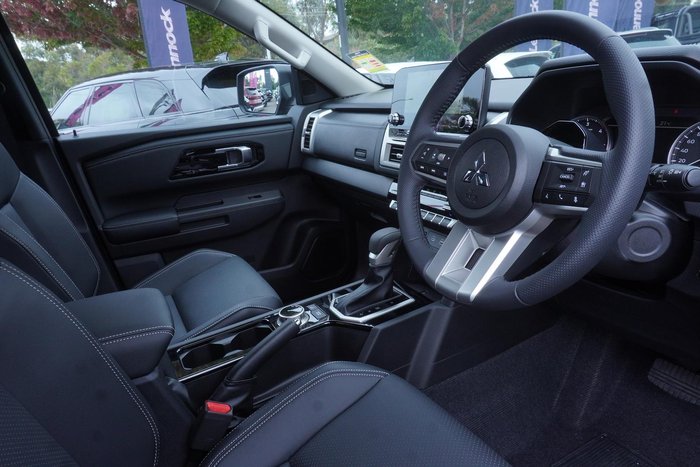 2025 Mitsubishi Triton GLS