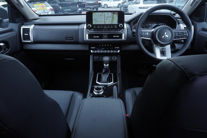 2025 Mitsubishi Triton GLS