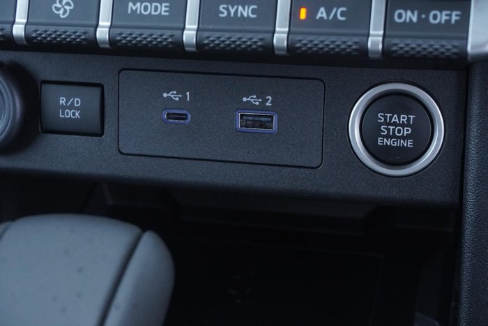 2025 Mitsubishi Triton GLS