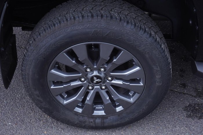 2025 Mitsubishi Triton GLS