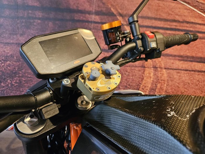 2015 KTM 1290 Super Duke R Super Duke White