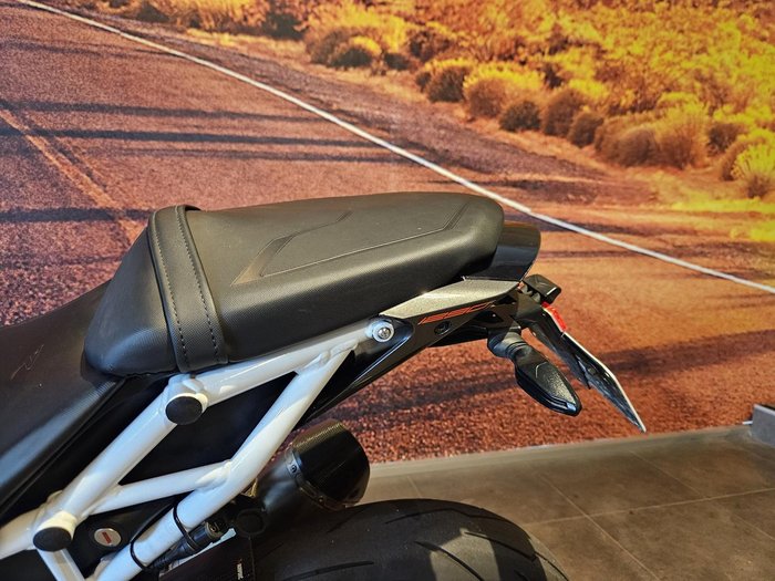 2015 KTM 1290 Super Duke R Super Duke White