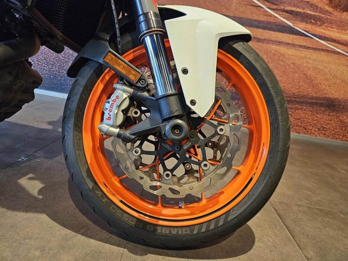 2015 KTM 1290 Super Duke R Super Duke White