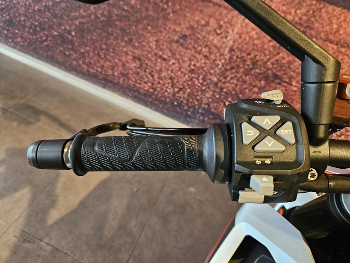 2015 KTM 1290 Super Duke R Super Duke White