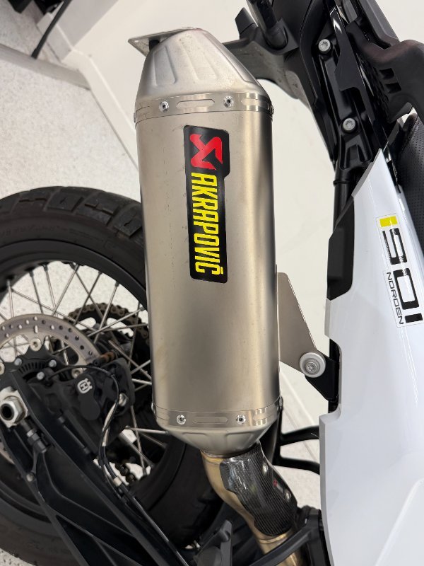 2022 HUSQVARNA NORDEN 901 Black