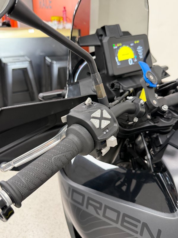 2022 HUSQVARNA NORDEN 901 Black