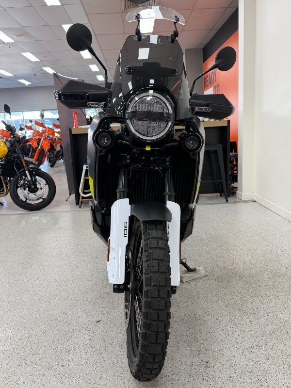 2022 HUSQVARNA NORDEN 901 Black