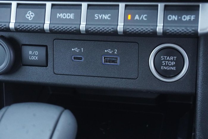 2025 Mitsubishi Triton GLS