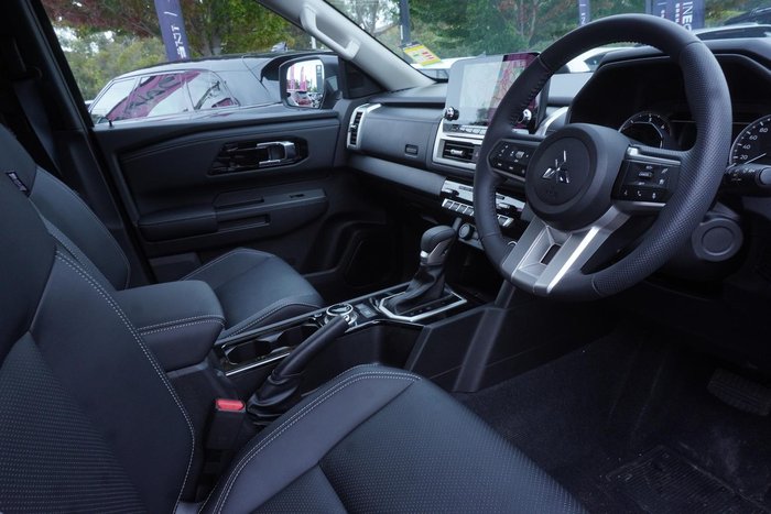 2025 Mitsubishi Triton GLS