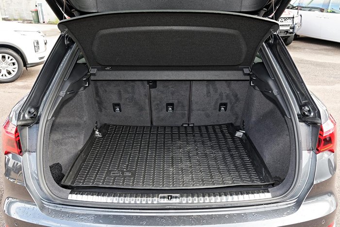 2021 Audi Q3 40 TFSI S line